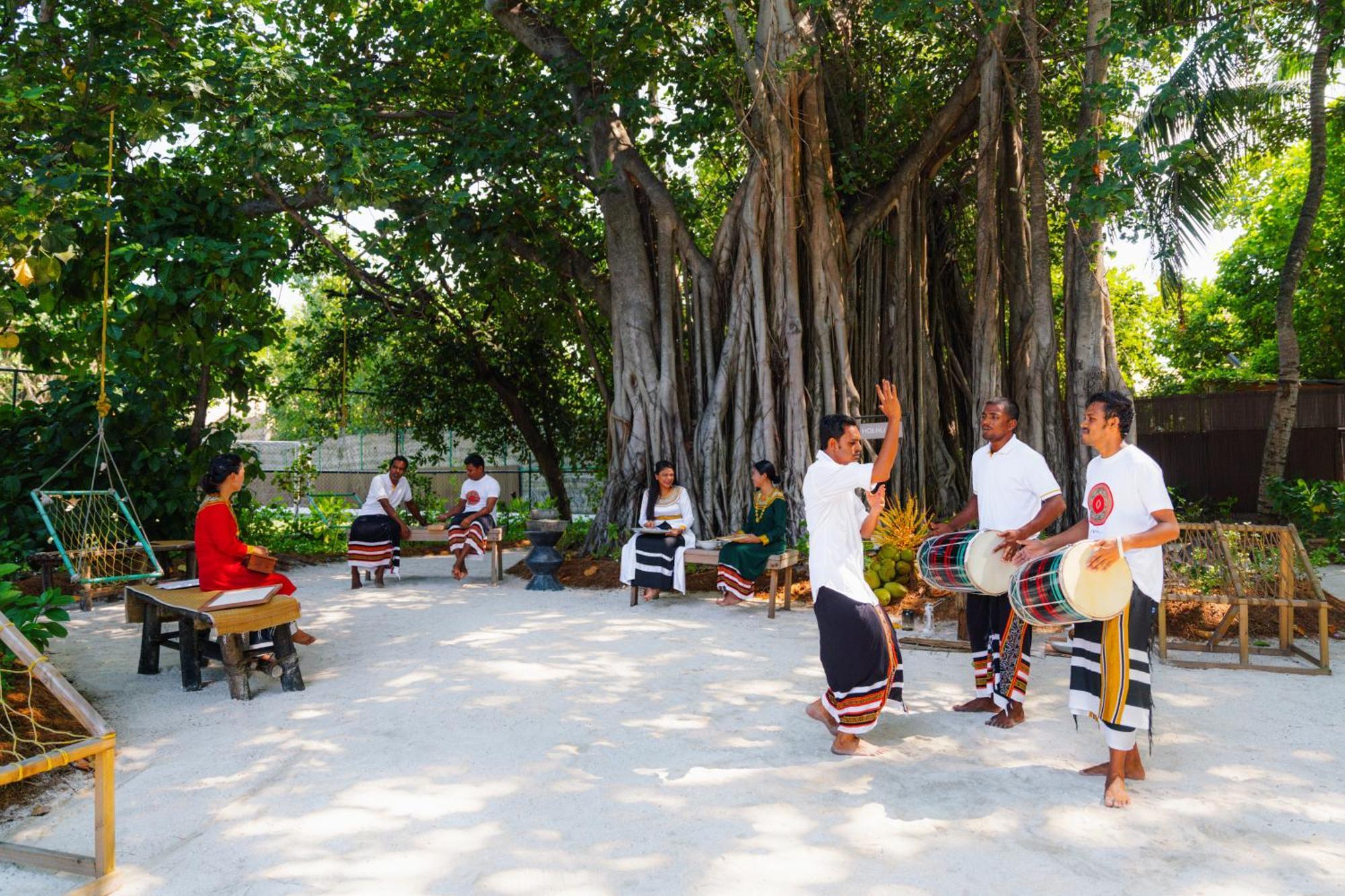 Hotel Nova Maldives Dhangethi Esterno foto