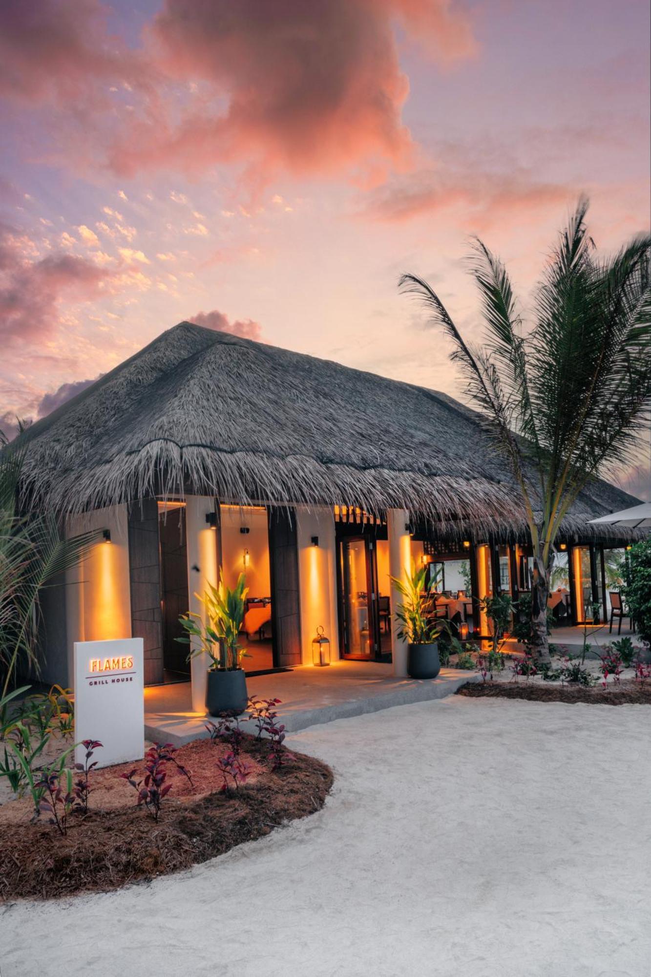 Hotel Nova Maldives Dhangethi Esterno foto