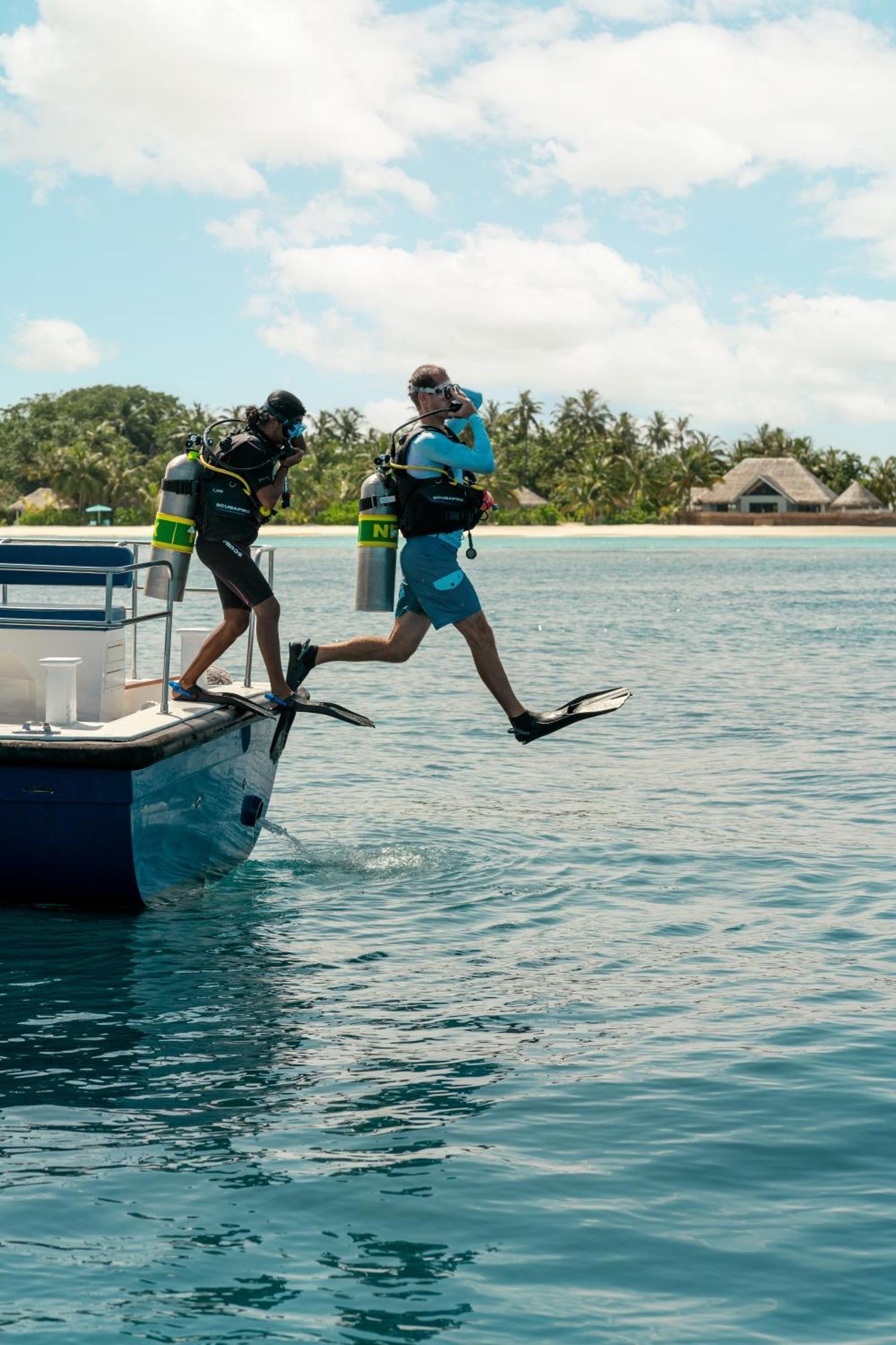 Hotel Nova Maldives Dhangethi Esterno foto