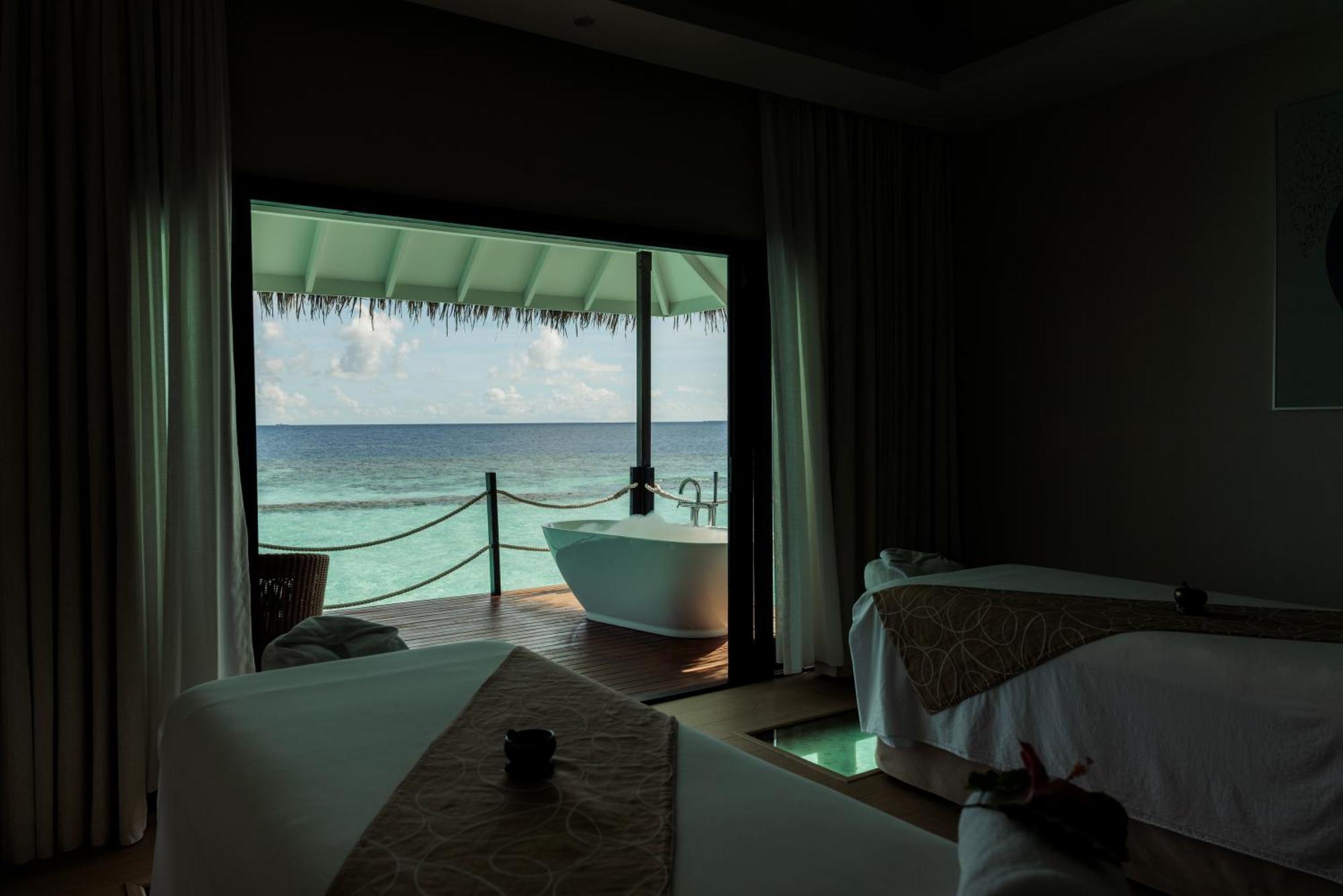 Hotel Nova Maldives Dhangethi Esterno foto