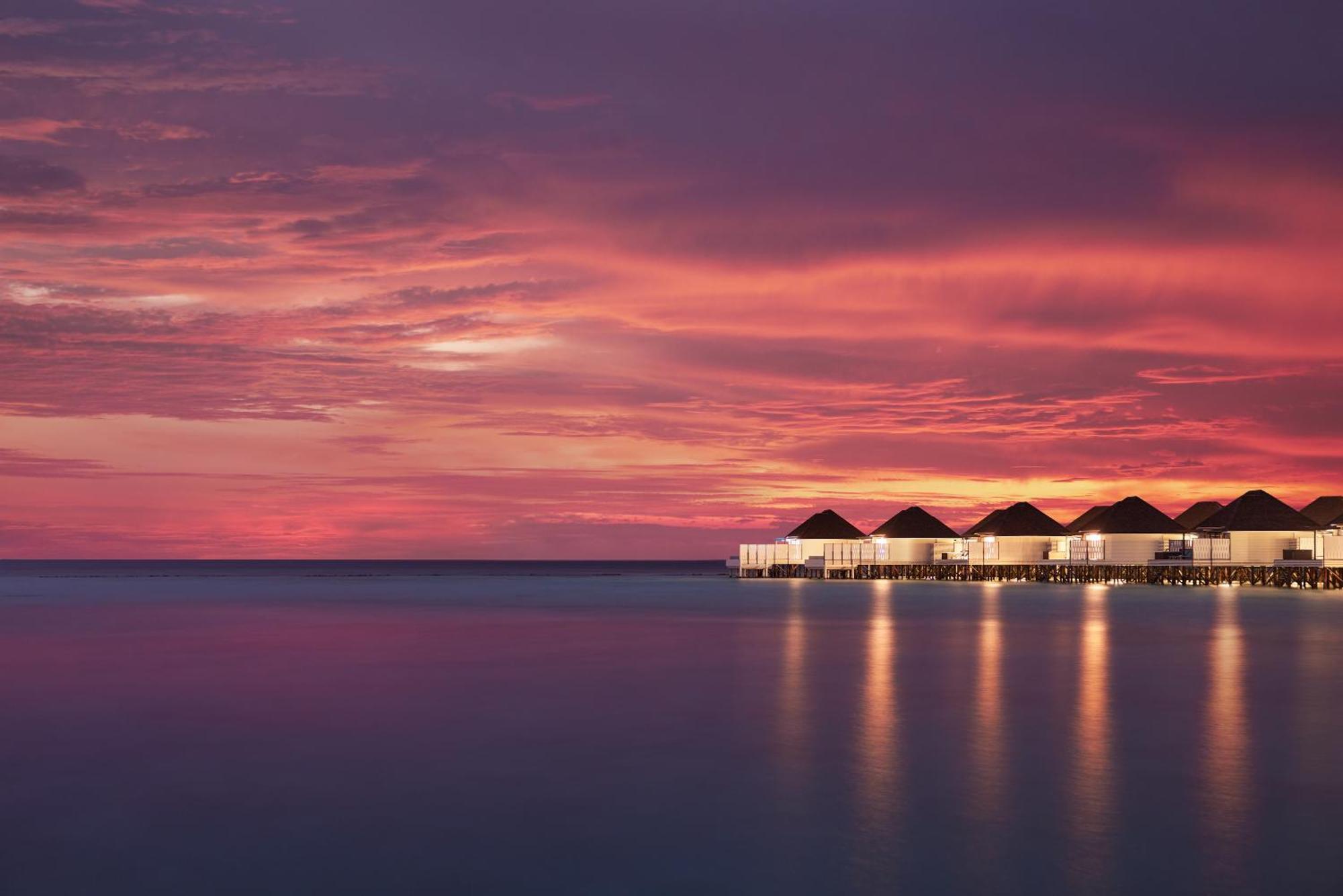 Hotel Nova Maldives Dhangethi Esterno foto